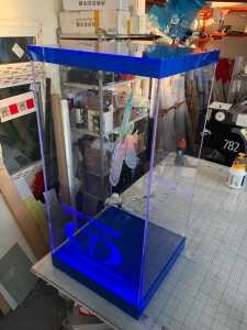 Прозрачный короб с подсветкой