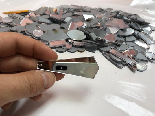 Зеркальные пришивные стразы