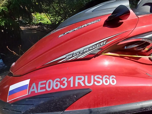 Оклейка лодок. Наклейка на  катер