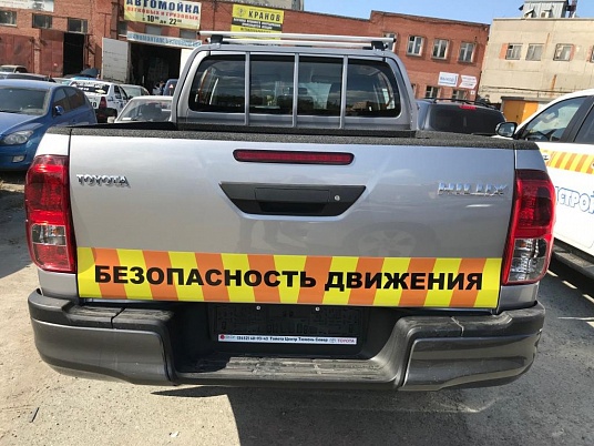 Брендирование автомобилей сопровождения прикрытия под ключ