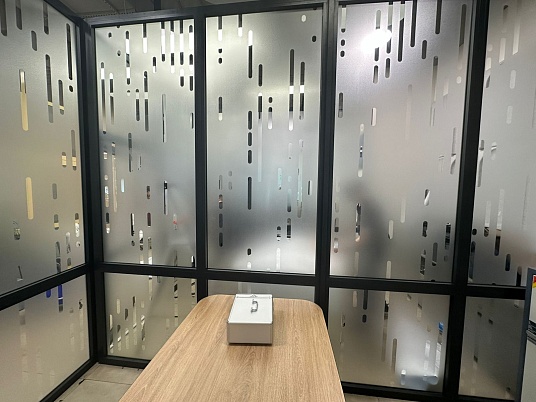 Брендирование офисных перегородок